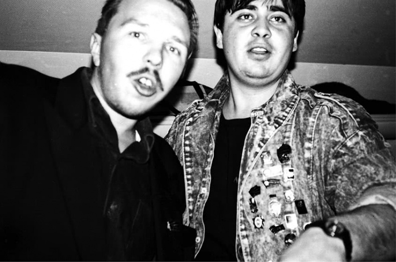 Иллюстрация к книге — Путь Горыныча. Авторизованная биография Гарика Сукачева [i_042.jpg]