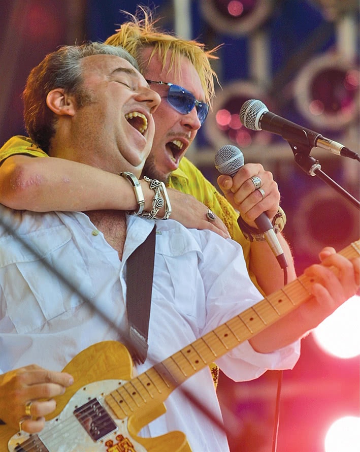 Иллюстрация к книге — Путь Горыныча. Авторизованная биография Гарика Сукачева [i_048.jpg]