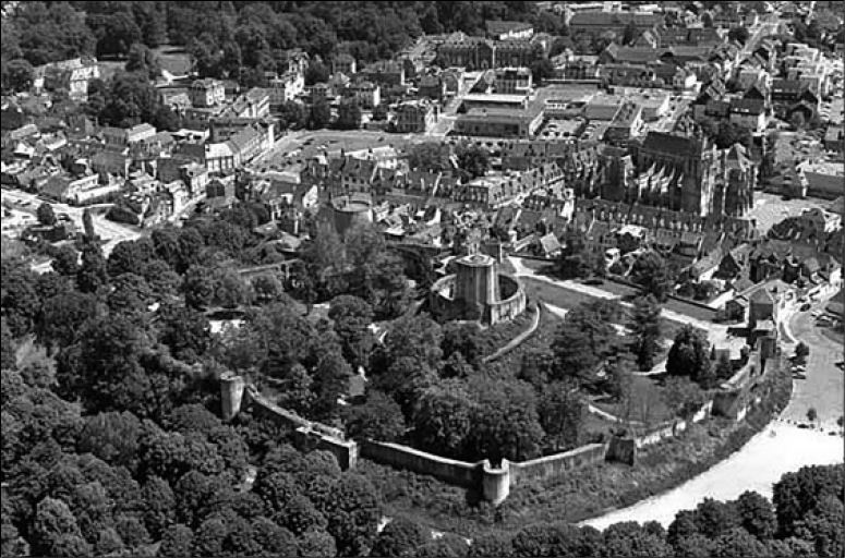 Иллюстрация к книге — Крестоносцы. Первая полная энциклопедия [i_123.jpg]