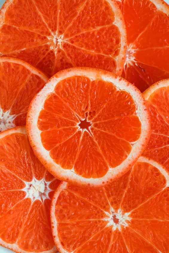 Иллюстрация к книге — Флакон счастья. Книга ароматов. Часть вторая. Парфюмерные истории [image43_5b51894b6e484f0f7a34458d_jpg.jpg]