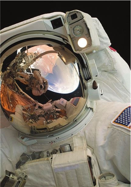 Иллюстрация к книге — Непридуманные космические истории [i_077.jpg]