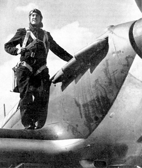 Иллюстрация к книге — «Ураганный» истребитель. «Харрикейны» в бою [i_016.jpg]