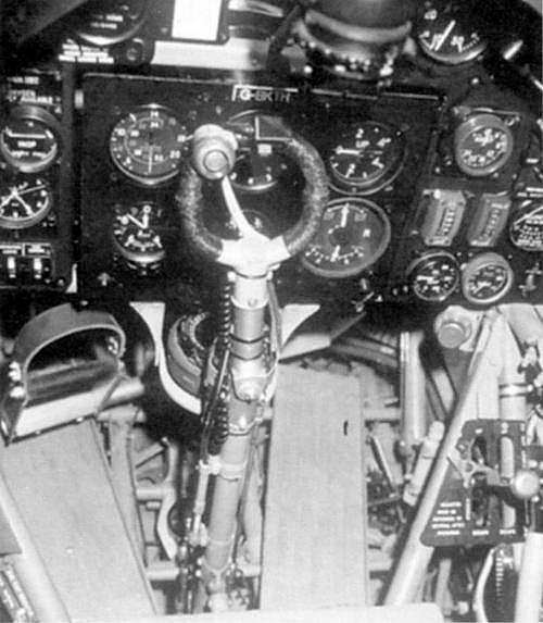 Иллюстрация к книге — «Ураганный» истребитель. «Харрикейны» в бою [i_035.jpg]