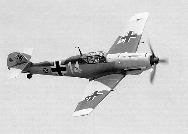 Иллюстрация к книге — «Ураганный» истребитель. «Харрикейны» в бою [i_061.jpg]