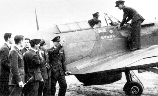 Иллюстрация к книге — «Ураганный» истребитель. «Харрикейны» в бою [i_078.jpg]