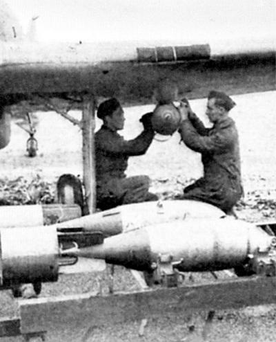 Иллюстрация к книге — «Ураганный» истребитель. «Харрикейны» в бою [i_139.jpg]