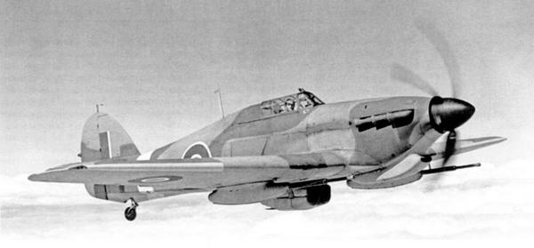 Иллюстрация к книге — «Ураганный» истребитель. «Харрикейны» в бою [i_152.jpg]