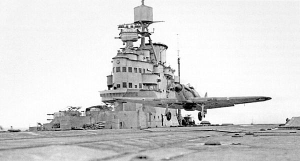 Иллюстрация к книге — «Ураганный» истребитель. «Харрикейны» в бою [i_168.jpg]