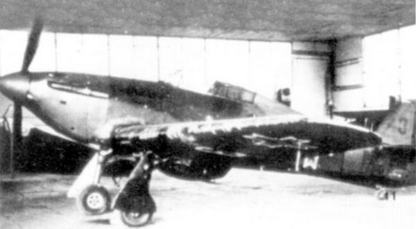 Иллюстрация к книге — «Ураганный» истребитель. «Харрикейны» в бою [i_192.jpg]