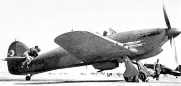 Иллюстрация к книге — «Ураганный» истребитель. «Харрикейны» в бою [i_194.jpg]