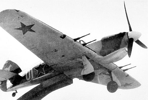 Иллюстрация к книге — «Ураганный» истребитель. «Харрикейны» в бою [i_208.jpg]