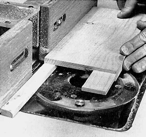 Иллюстрация к книге — Работы по дереву. Мебель для дома своими руками [i_048.jpg]