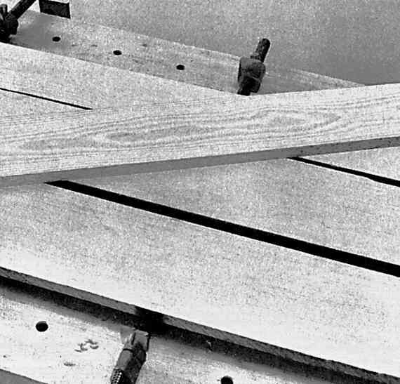 Иллюстрация к книге — Работы по дереву. Мебель для дома своими руками [i_050.jpg]