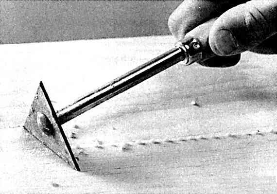 Иллюстрация к книге — Работы по дереву. Мебель для дома своими руками [i_058.jpg]