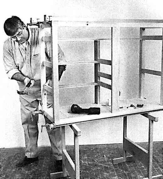 Иллюстрация к книге — Работы по дереву. Мебель для дома своими руками [i_144.jpg]