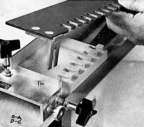 Иллюстрация к книге — Работы по дереву. Мебель для дома своими руками [i_155.jpg]