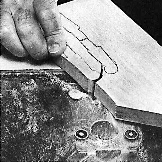 Иллюстрация к книге — Работы по дереву. Мебель для дома своими руками [i_173.jpg]