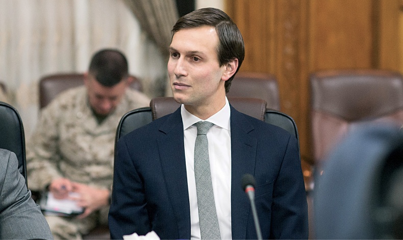 Иллюстрация к книге — Страх. Трамп в Белом доме [i_019.jpg]