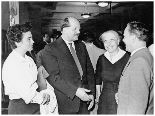 Иллюстрация к книге — Московские дневники. Кто мы и откуда… [i_007.jpg]