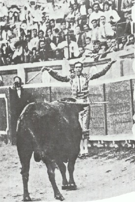 Иллюстрация к книге — Смерть после полудня [i_026.jpg]