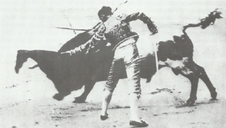 Иллюстрация к книге — Смерть после полудня [i_041.jpg]