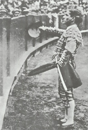 Иллюстрация к книге — Смерть после полудня [i_044.jpg]