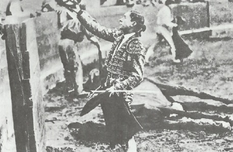 Иллюстрация к книге — Смерть после полудня [i_045.jpg]