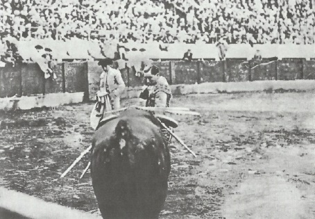 Иллюстрация к книге — Смерть после полудня [i_047.jpg]