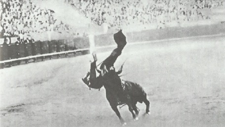 Иллюстрация к книге — Смерть после полудня [i_051.jpg]