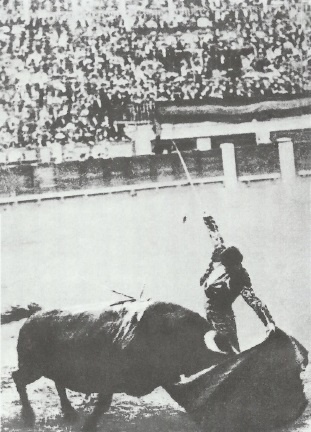 Иллюстрация к книге — Смерть после полудня [i_070.jpg]