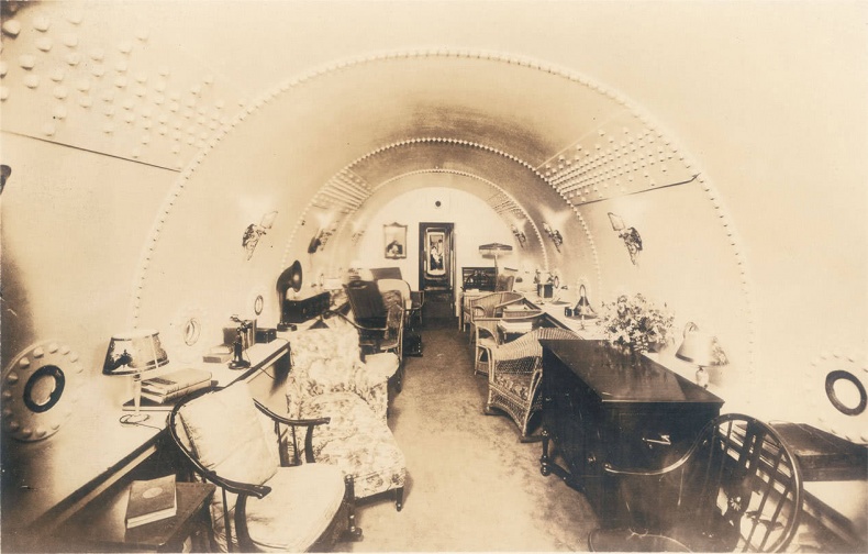 Иллюстрация к книге — Карта дней [i_033.jpg]