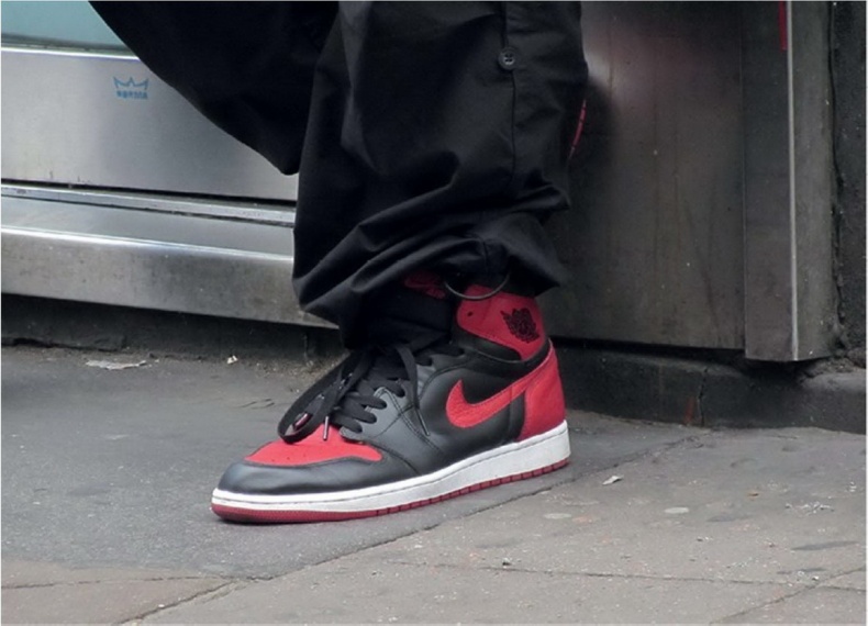 Иллюстрация к книге — Кроссовки. Культурная биография спортивной обуви [i_051.jpg]