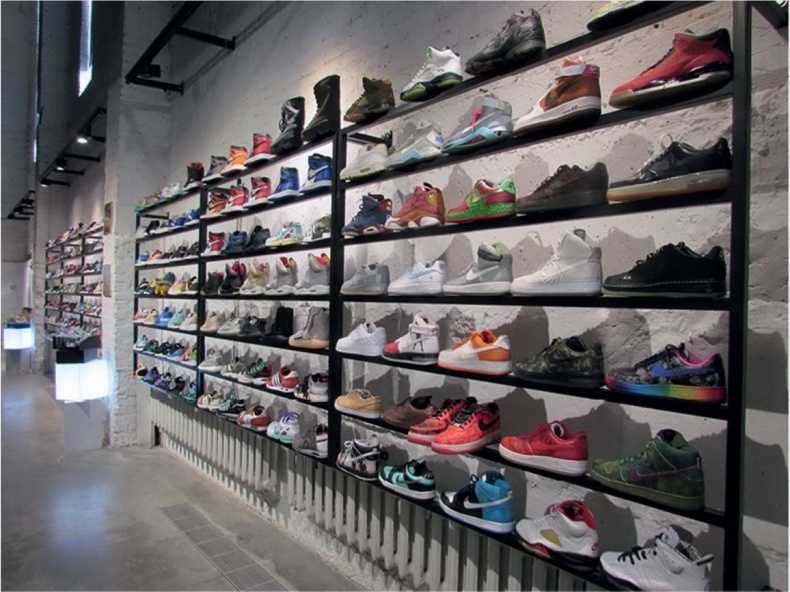 Иллюстрация к книге — Кроссовки. Культурная биография спортивной обуви [i_161.jpg]