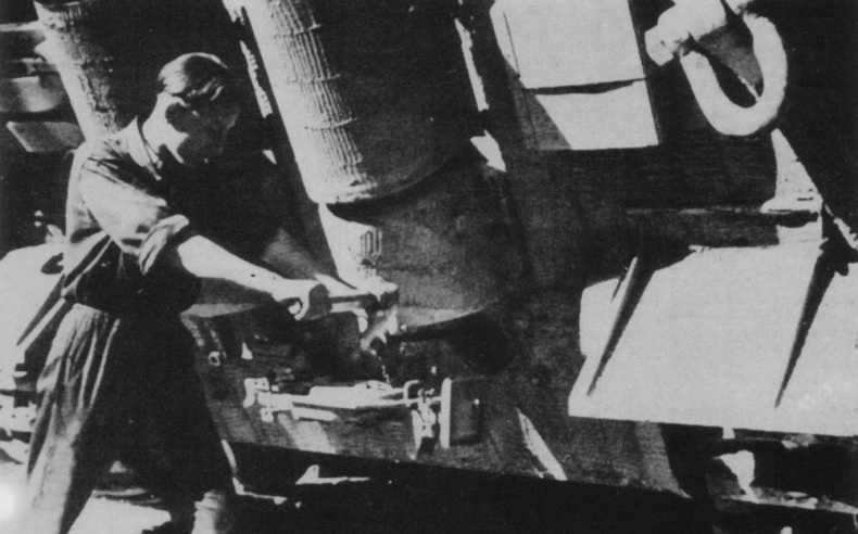 Иллюстрация к книге — «Ягдтигр» самый большой истребитель танков [img_67.jpg]