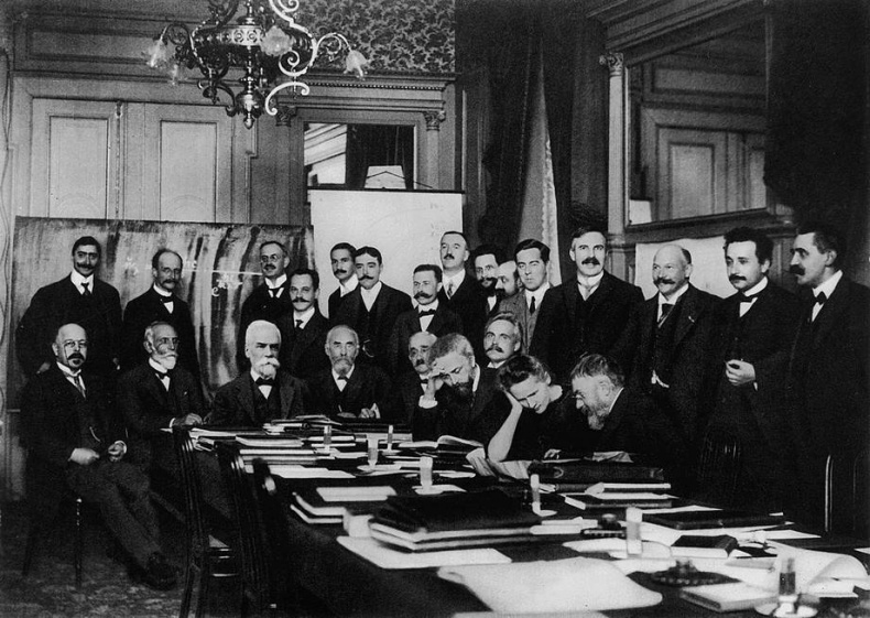 Иллюстрация к книге — Говорит Альберт Эйнштейн [i_023.jpg]