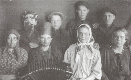 Иллюстрация к книге — Коммунизм своими руками. Образ аграрных коммун в Советской России [i_007.jpg]