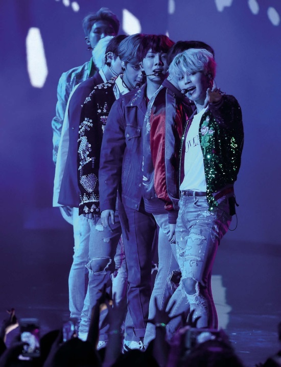 Иллюстрация к книге — BTS. Биография группы, покорившей мир [i_053.jpg]