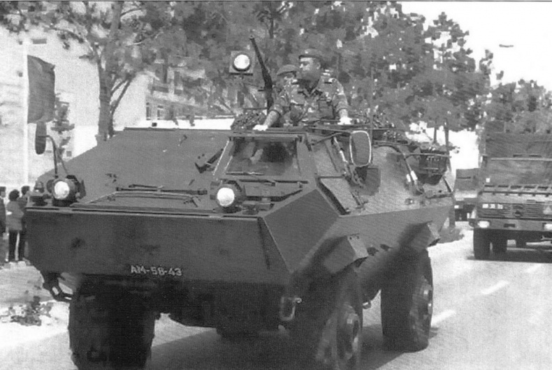 Иллюстрация к книге — Бронетранспортёры на шасси UNIMOG 1950 - 2009 гг. [img_2.jpg]