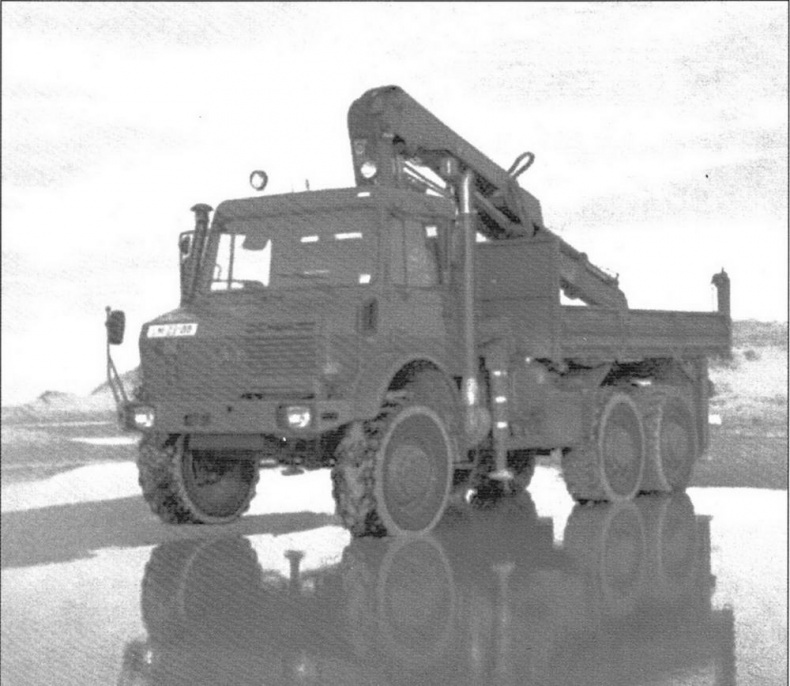 Иллюстрация к книге — Бронетранспортёры на шасси UNIMOG 1950 - 2009 гг. [img_20.jpg]