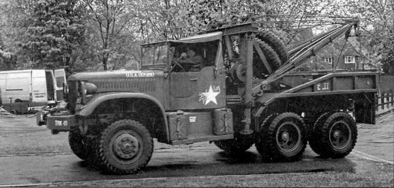 Иллюстрация к книге — Транспортёры танков 1930 -1940 гг. [img_15.jpg]