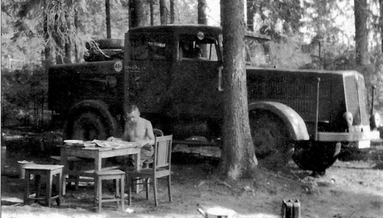 Иллюстрация к книге — Транспортёры танков 1930 -1940 гг. [img_43.jpg]