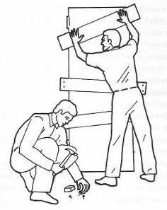 Иллюстрация к книге — Руководство по выживанию среди зомби: всё о защите от живых мертвецов [_044.jpg]