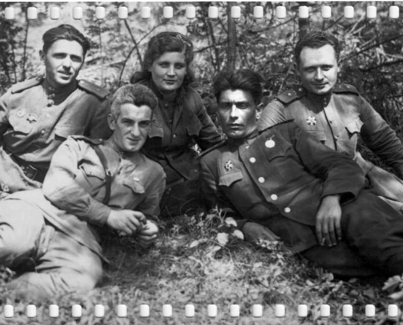 Иллюстрация к книге — Вкратце жизнь [i_008.jpg]