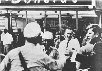 Иллюстрация к книге — McDonalds. Как создавалась империя [_22.jpg]