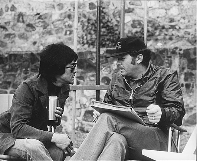 Иллюстрация к книге — Брюс Ли. Путь совершенства [i_090.jpg]