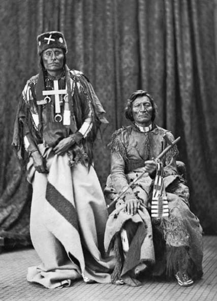 Иллюстрация к книге — Военное дело индейцев Дикого Запада. Самая полная энциклопедия [i_046.jpg]