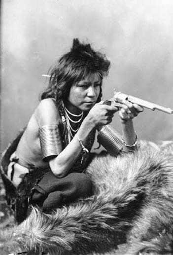 Иллюстрация к книге — Военное дело индейцев Дикого Запада. Самая полная энциклопедия [i_064.jpg]