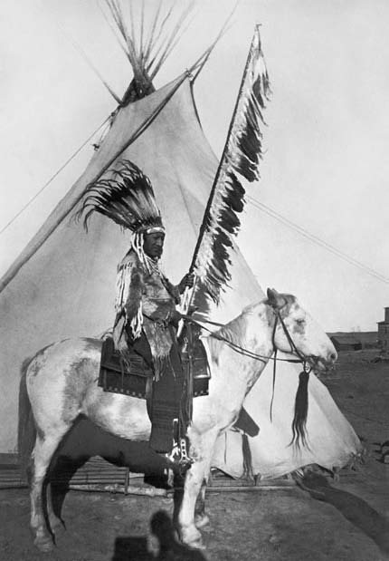 Иллюстрация к книге — Военное дело индейцев Дикого Запада. Самая полная энциклопедия [i_068.jpg]