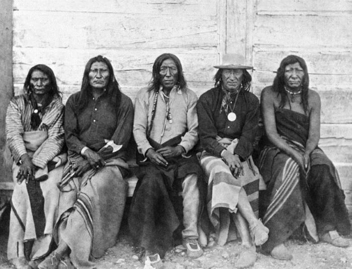 Иллюстрация к книге — Военное дело индейцев Дикого Запада. Самая полная энциклопедия [i_165.jpg]