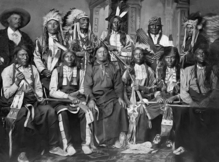 Иллюстрация к книге — Военное дело индейцев Дикого Запада. Самая полная энциклопедия [i_185.jpg]